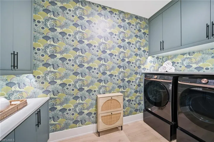 82 9th St S 303, Naples, Florida 34102