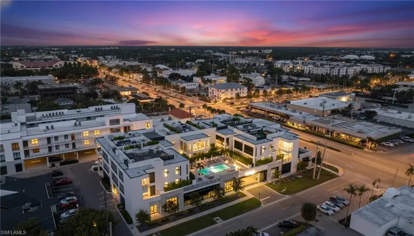 82 9th St S 303, Naples, Florida 34102