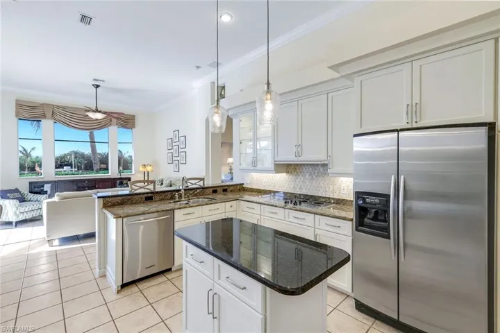 2022 El Dorado Pkwy W, Cape Coral, Florida 33914