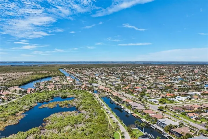 2022 El Dorado Pkwy W, Cape Coral, Florida 33914