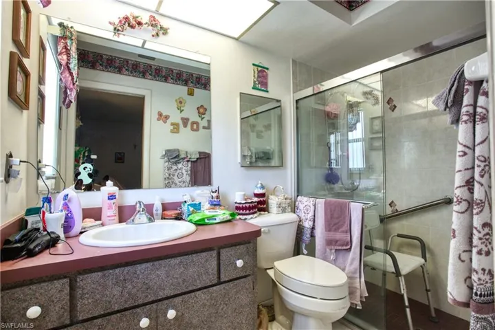 1805 Se 1st Ter, Cape Coral Fl 33990