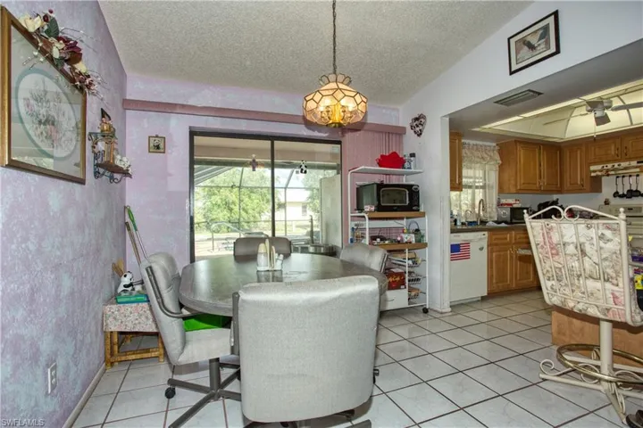 1805 Se 1st Ter, Cape Coral Fl 33990