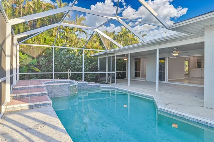 801 SE 41st  ST, Cape Coral, FL 33904