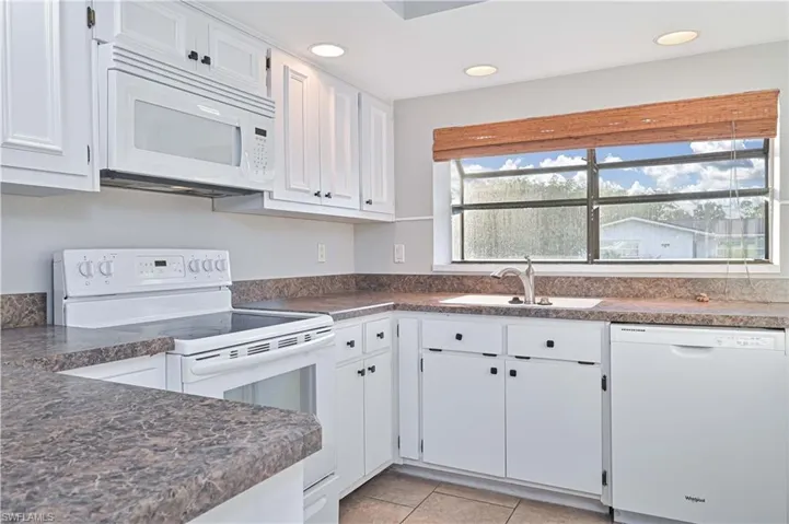 801 SE 41st  ST, Cape Coral, FL 33904