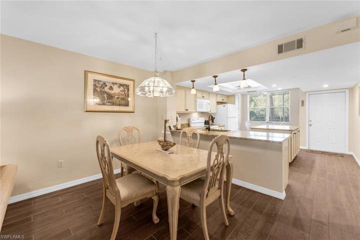 290 NAPLES COVE DR # 2202, NAPLES FL 34110