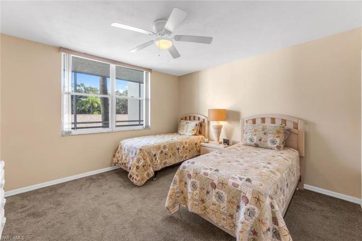290 NAPLES COVE DR # 2202, NAPLES FL 34110
