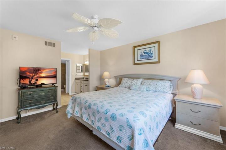 290 NAPLES COVE DR # 2202, NAPLES FL 34110