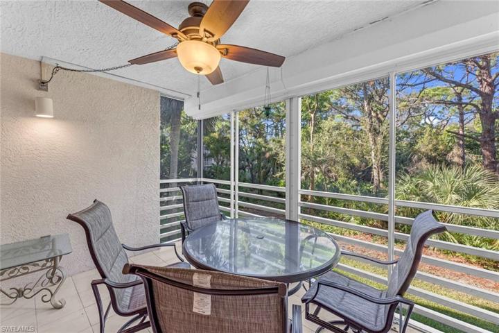 290 NAPLES COVE DR # 2202, NAPLES FL 34110