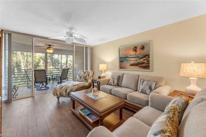 290 NAPLES COVE DR # 2202, NAPLES FL 34110