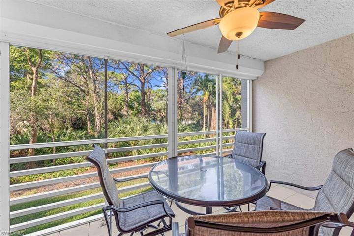 290 NAPLES COVE DR # 2202, NAPLES FL 34110