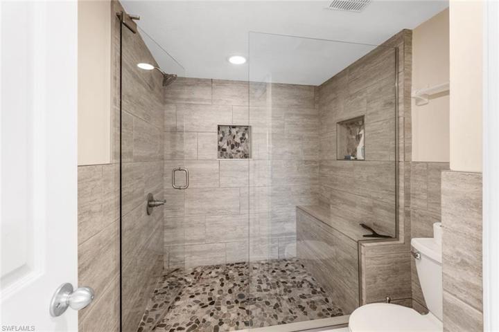 290 NAPLES COVE DR # 2202, NAPLES FL 34110