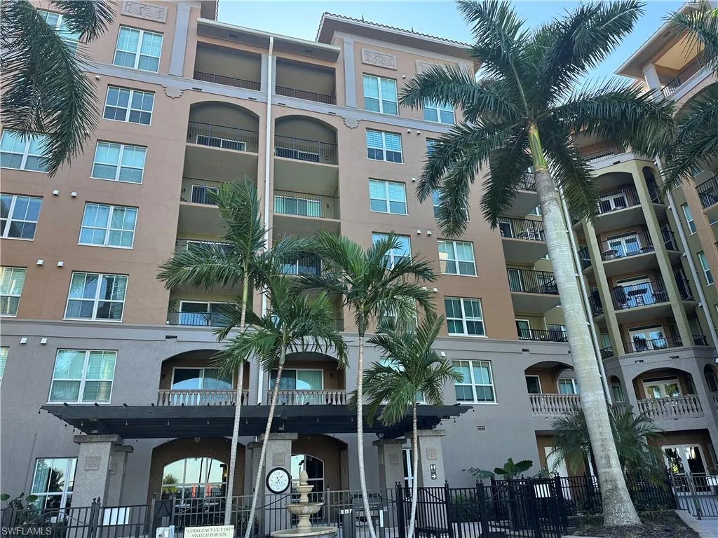 2825 Palm Beach BLVD, Fort Myers, FL 33916,224098163