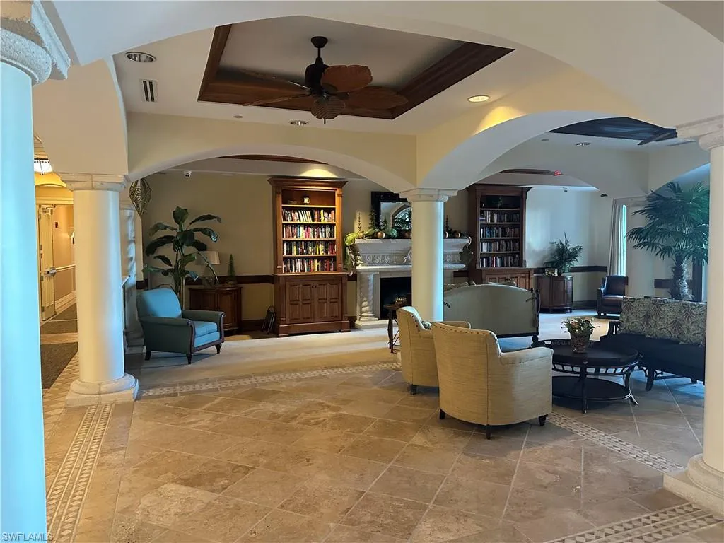 2825 Palm Beach BLVD, Fort Myers, FL 33916,224098163