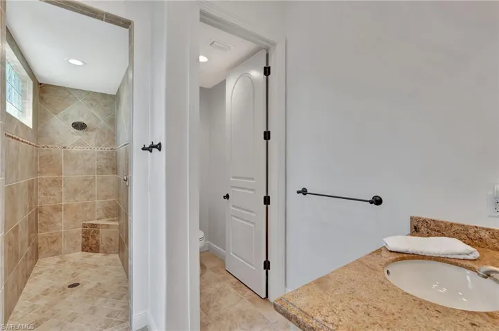 2nd bedroom down ensuite