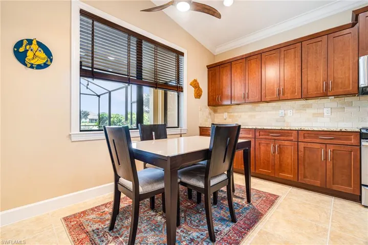 Eat-In Kitchen