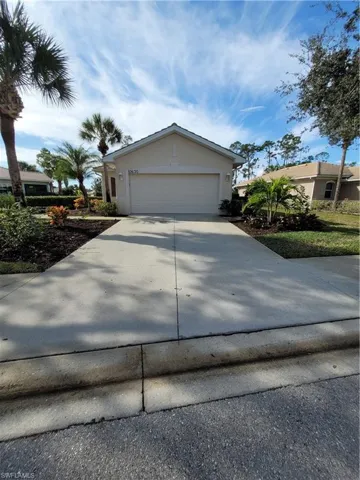 10630  Camarelle  CIR, Fort Myers, FL 33913