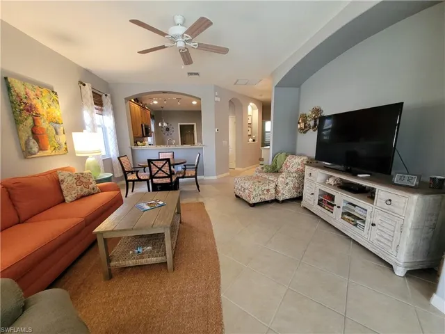 10630  Camarelle  CIR, Fort Myers, FL 33913