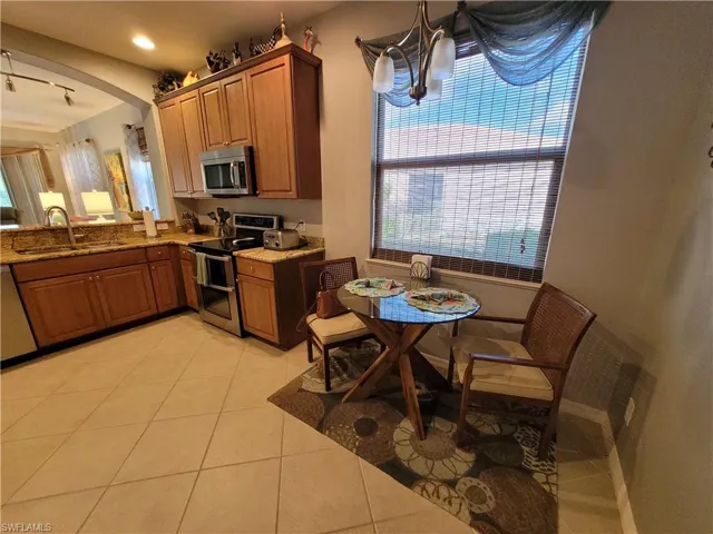 10630  Camarelle  CIR, Fort Myers, FL 33913