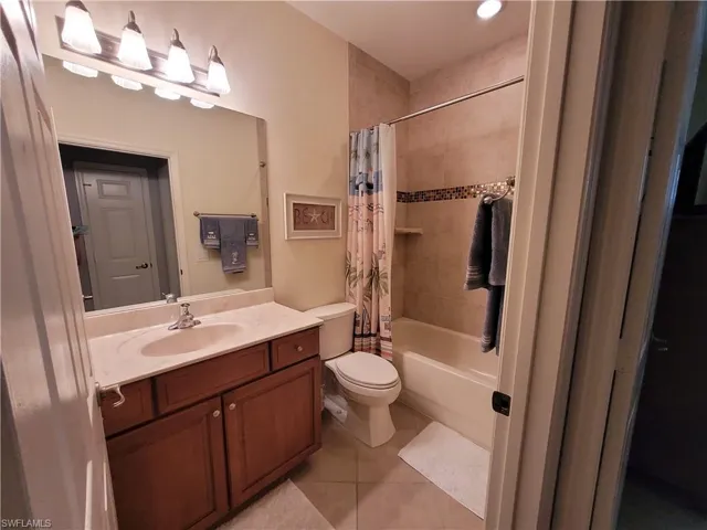 10630  Camarelle  CIR, Fort Myers, FL 33913