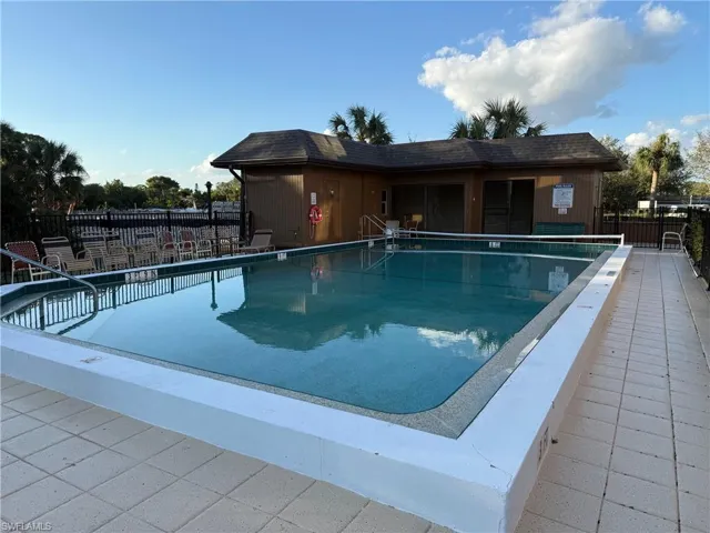 2065 W Lakeview  BLVD, North Fort Myers, FL 33903