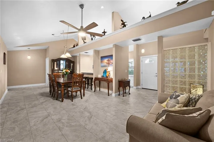 Dining Area Off Kitchen