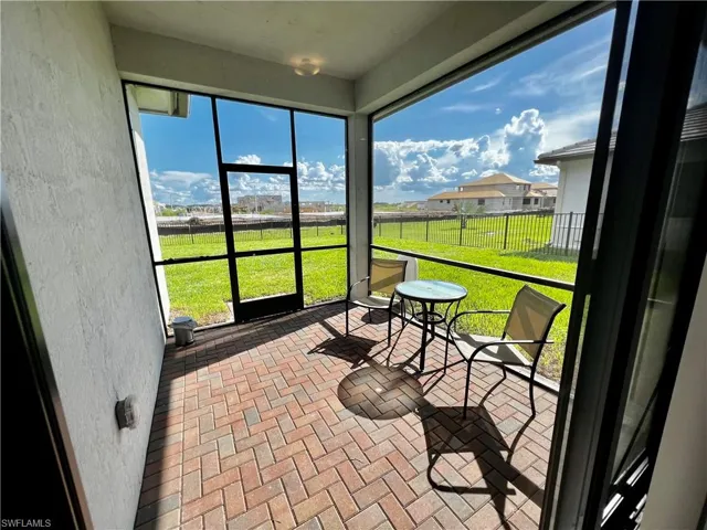 Screened-in lanai