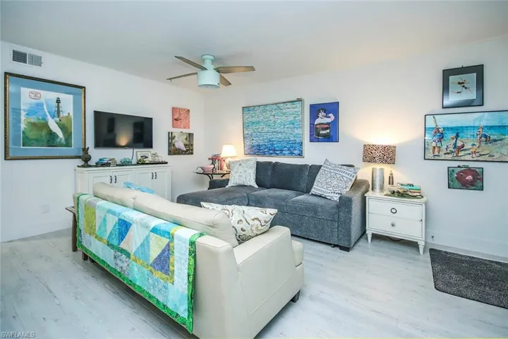 561  Periwinkle  WAY, Sanibel, FL 33957