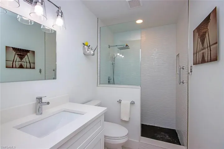 561  Periwinkle  WAY, Sanibel, FL 33957