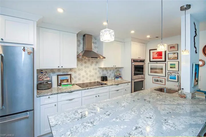 561  Periwinkle  WAY, Sanibel, FL 33957