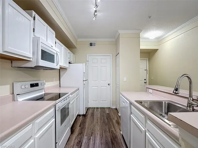 11571 Villa Grand 615, Fort Myers, Florida 33913