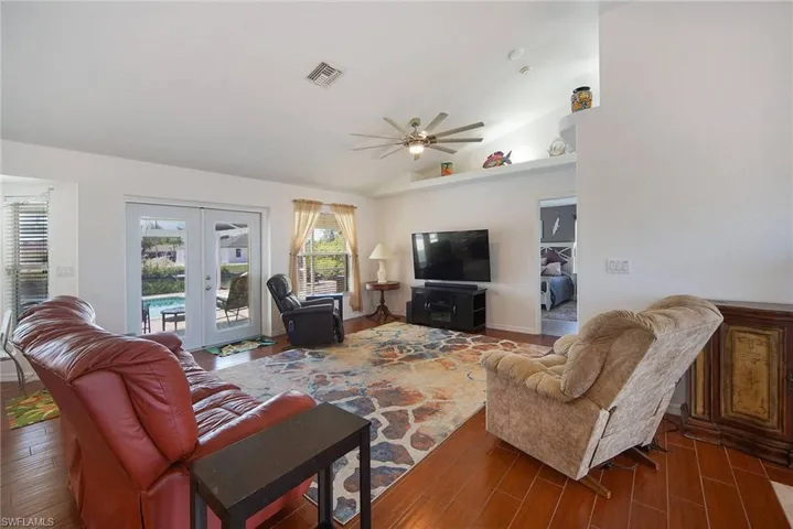 32 SW 15th ST, CAPE CORAL FL 33991