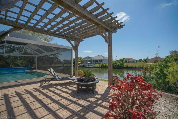 32 SW 15th ST, CAPE CORAL FL 33991