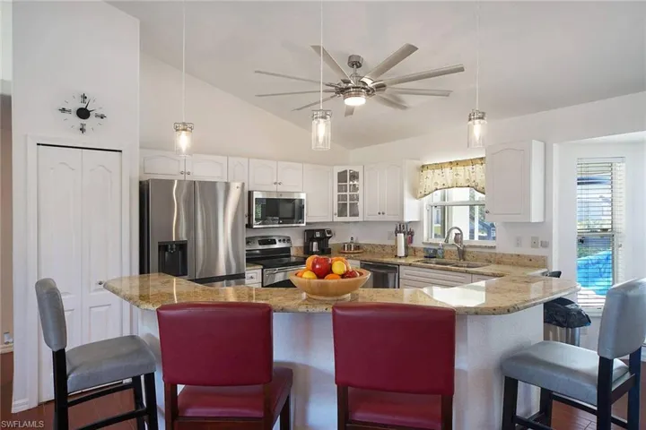 32 SW 15th ST, CAPE CORAL FL 33991