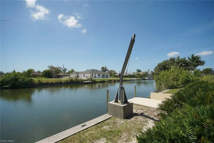 32 SW 15th ST, CAPE CORAL FL 33991