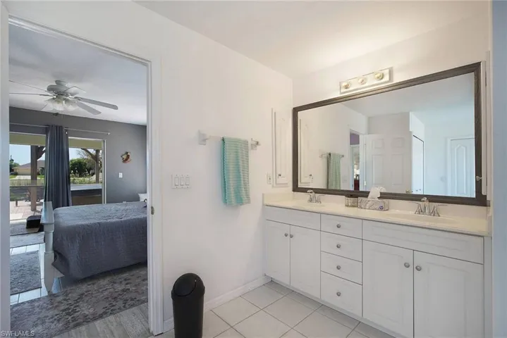 32 SW 15th ST, CAPE CORAL FL 33991