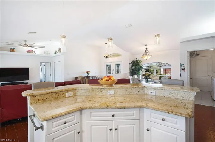 32 SW 15th ST, CAPE CORAL FL 33991