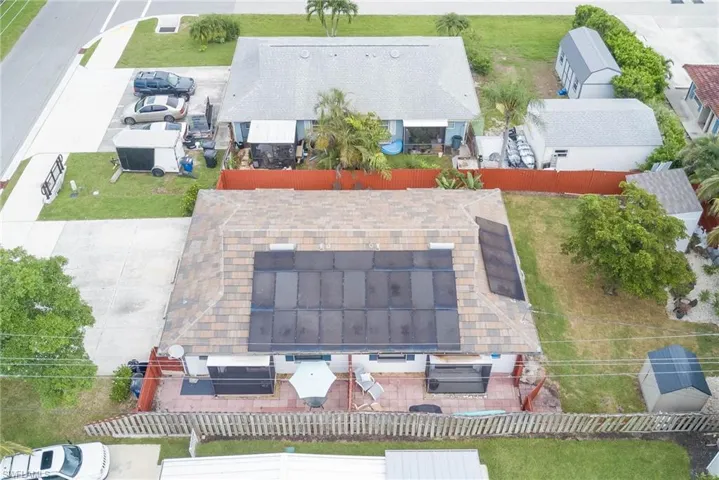 Aerial view of property and surrounding area