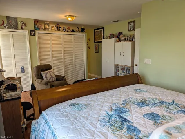2215 Se 8th Ave, Cape Coral, Florida 33990