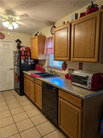 2215 Se 8th Ave, Cape Coral, Florida 33990