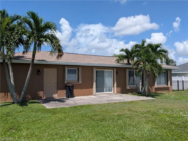 2215 Se 8th Ave, Cape Coral, Florida 33990