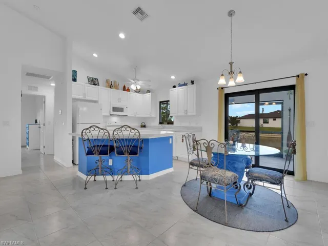 Kitchen & Dining Area