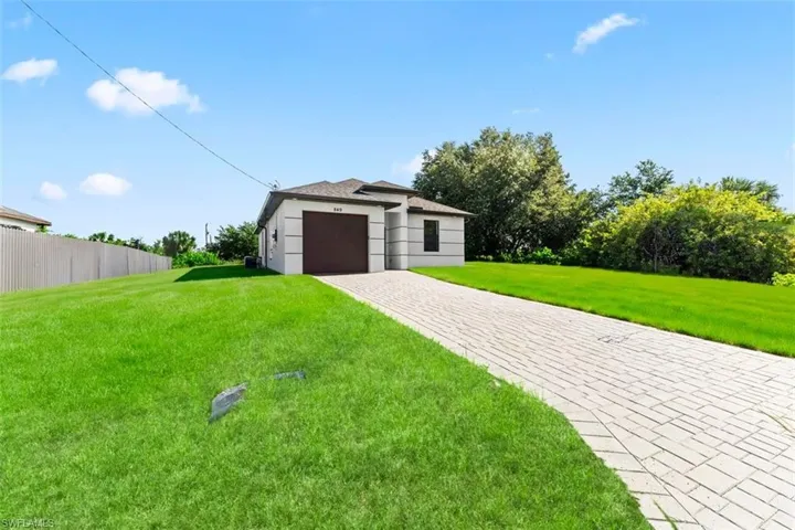 849 Wolverine St E, Lehigh Acres, Florida 33974