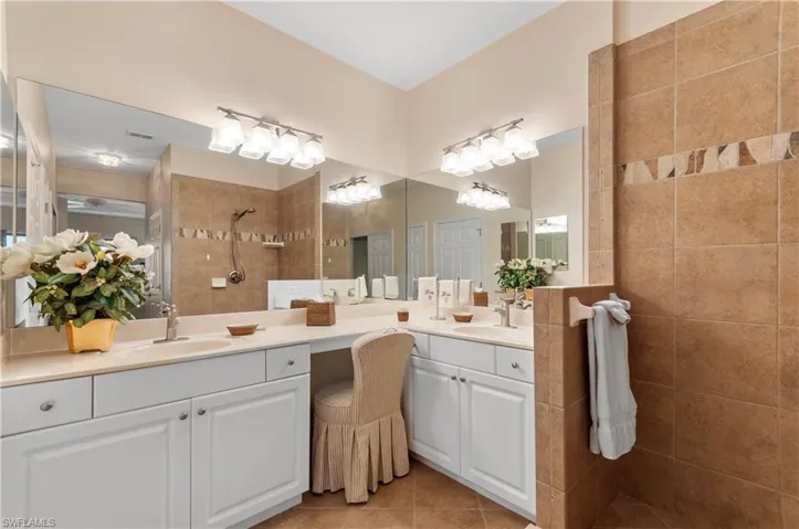 4833 Hampshire Ct # 304, Naples Fl 34112