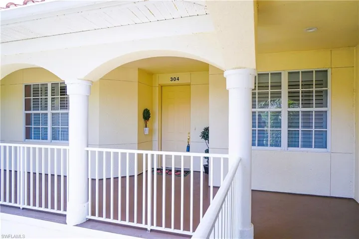 4833 Hampshire Ct # 304, Naples Fl 34112