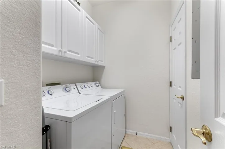 4833 Hampshire Ct # 304, Naples Fl 34112