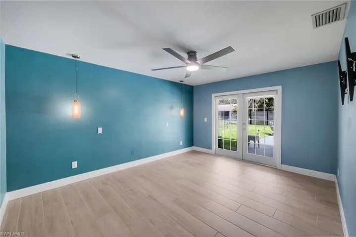 2212 Se 7th St, Cape Coral, Florida 33990