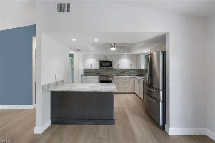 2212 Se 7th St, Cape Coral, Florida 33990