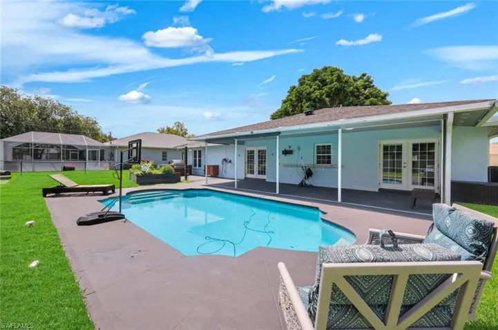 2212 Se 7th St, Cape Coral, Florida 33990