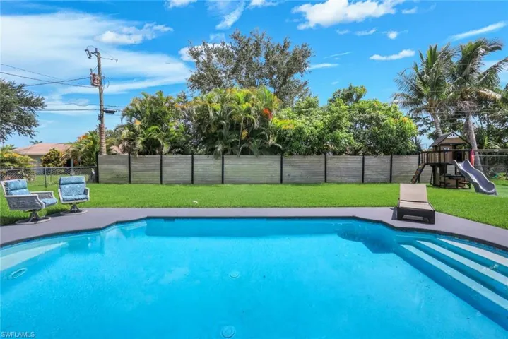 2212 Se 7th St, Cape Coral, Florida 33990