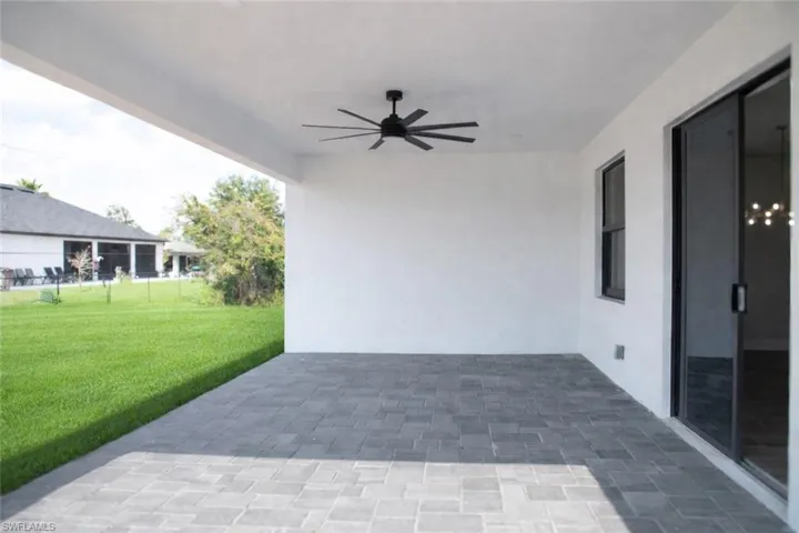 1015 Agnes Ave, Lehigh Acres, Florida 33971
